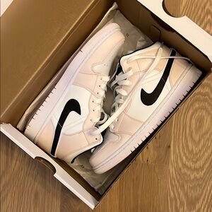 Nike Air Jordan 1 Mid Top Sneakers